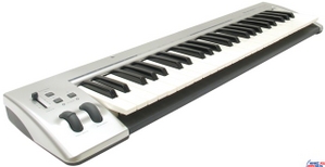 MIDI Клавиатура M-Audio KeyRig 49 USB (49 клавиш, 4 октавы, 2 регулятора)